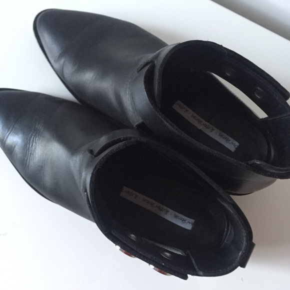 & OTHER STORIES Black Buckle Cutout Booties 38 - Picture 7 of 8